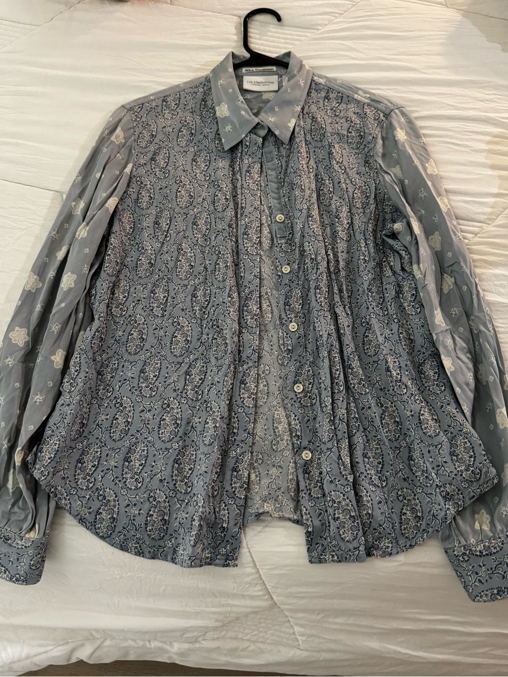 Liz Claiborne Silk Light Blue Paisley & Floral Button-Up Shirt